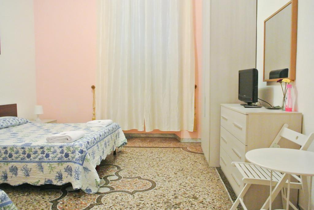 Guest House Hellokitty Rome Bagian luar foto