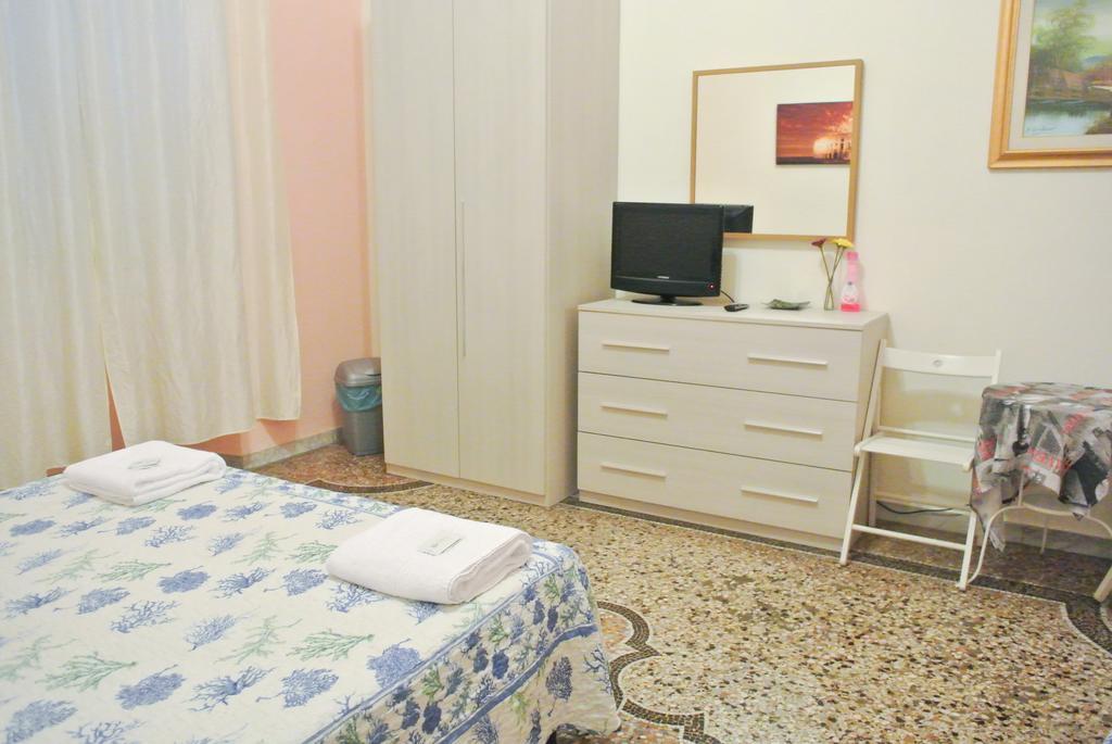 Guest House Hellokitty Rome Bagian luar foto