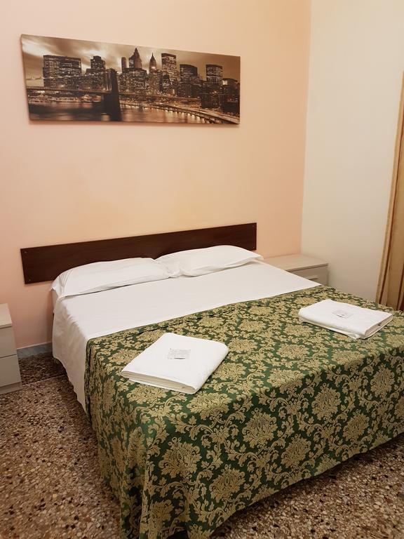 Guest House Hellokitty Rome Bagian luar foto