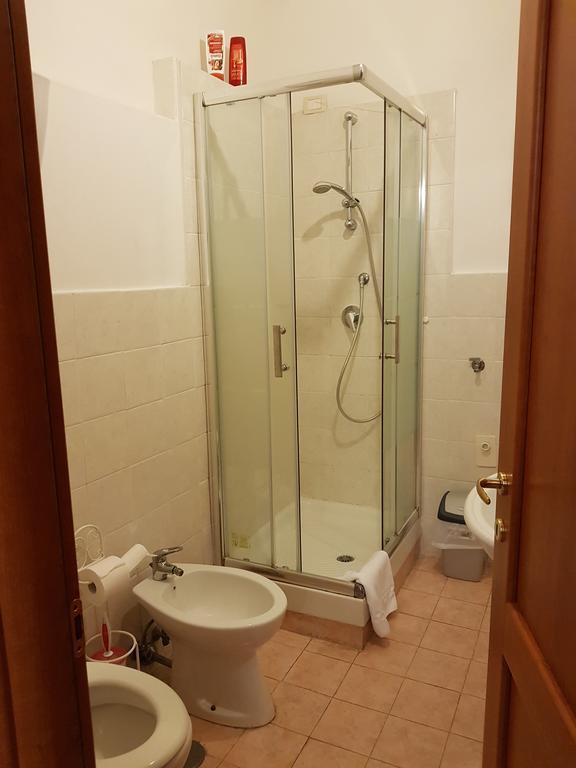 Guest House Hellokitty Rome Bagian luar foto